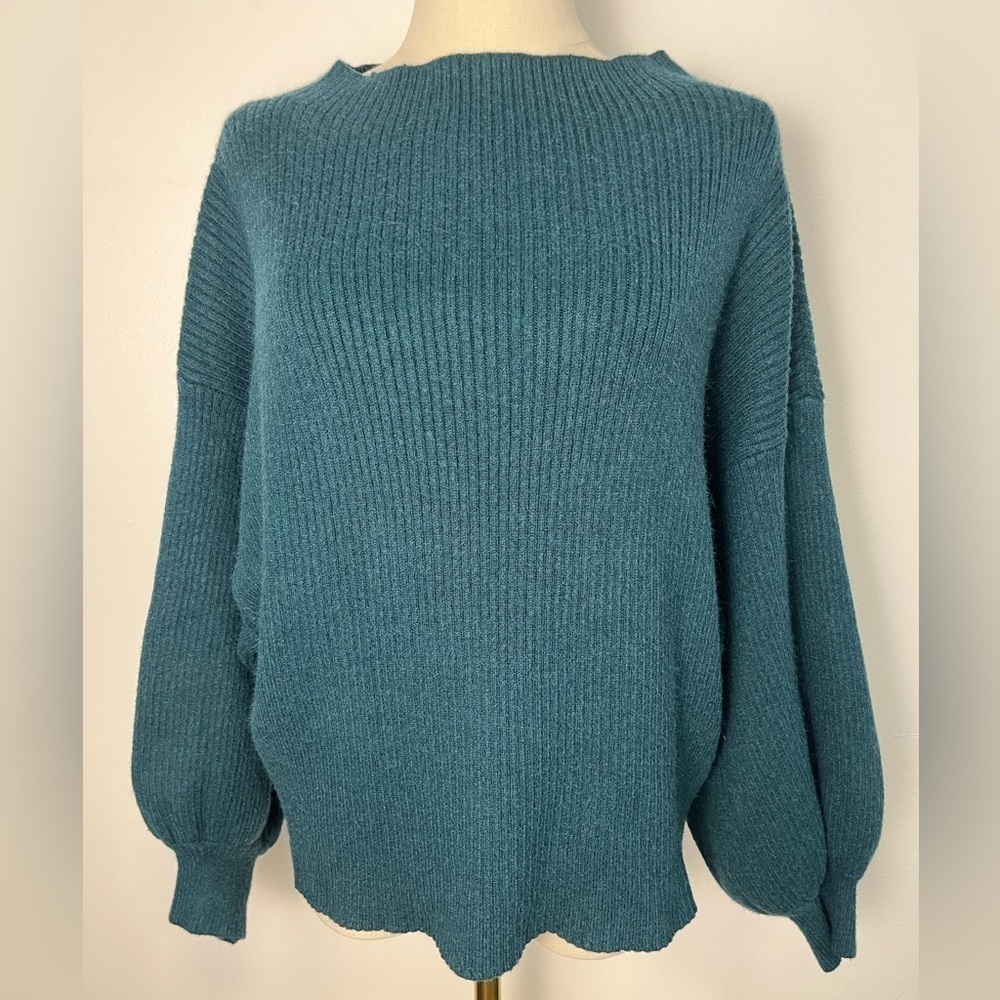 Line + Dot Adler Balloon Sleeves Ribbed Sweater